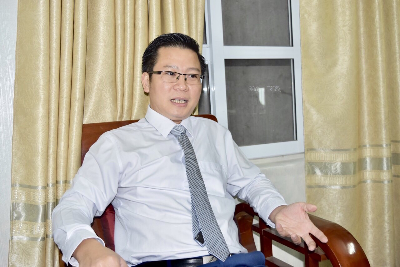 Mua bán đất do Uỷ ban nhân dân xã bán trái thẩm quyền có được cấp Giấy chứng nhận quyền sử dụng đất?